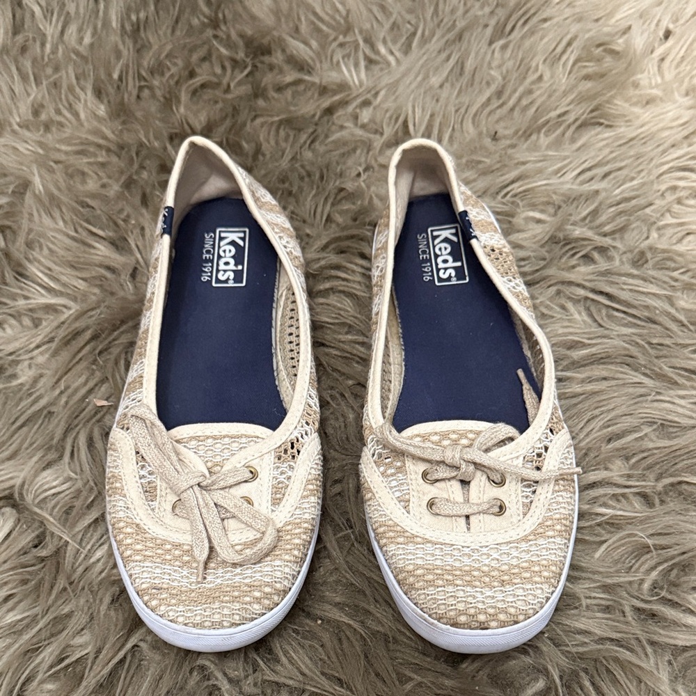 Keds Women's Tan Lace Flats